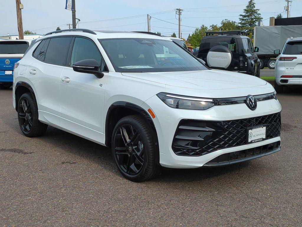 new 2025 Volkswagen Tiguan car, priced at $38,257