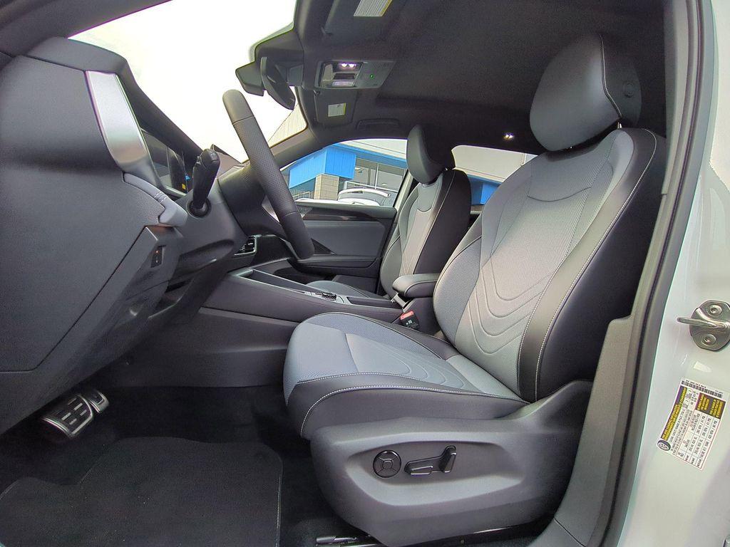 new 2025 Volkswagen Tiguan car, priced at $38,257