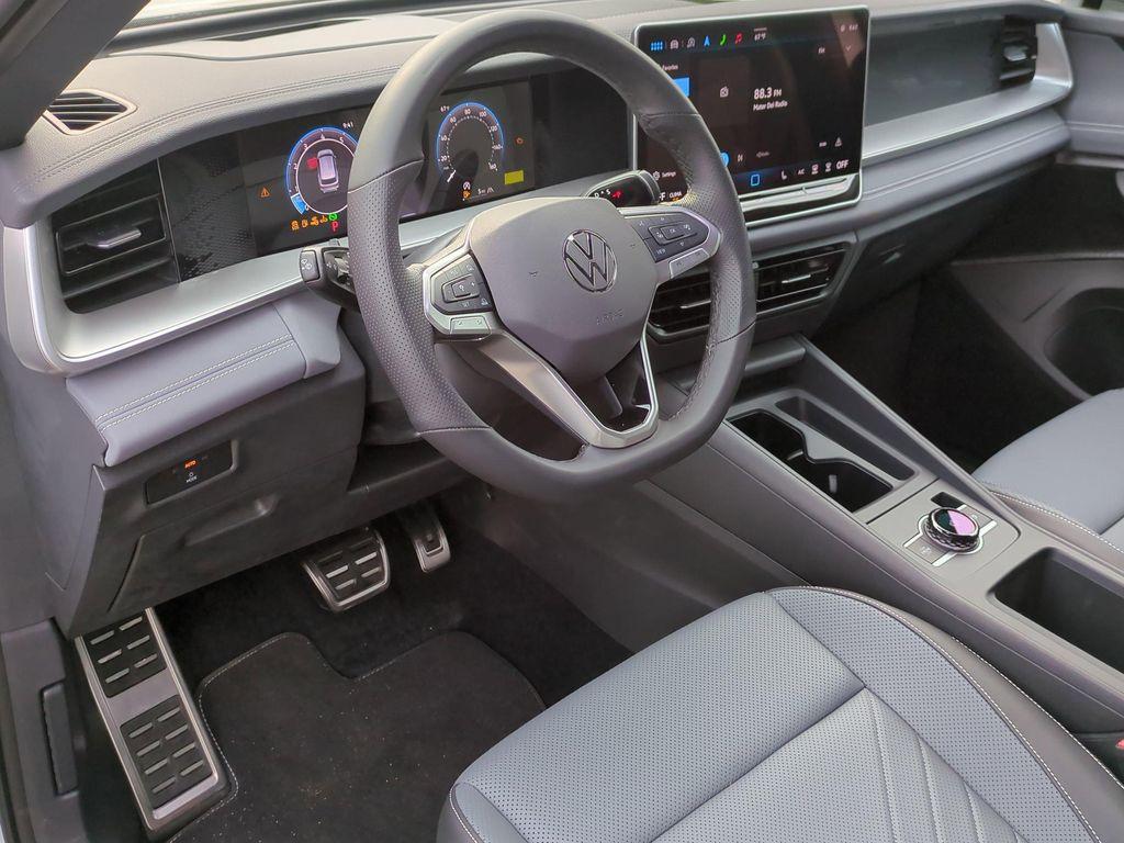 new 2025 Volkswagen Tiguan car, priced at $38,257