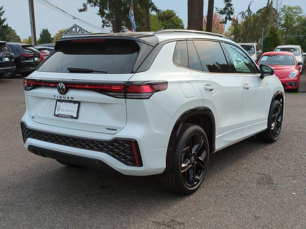 new 2025 Volkswagen Tiguan car, priced at $38,257