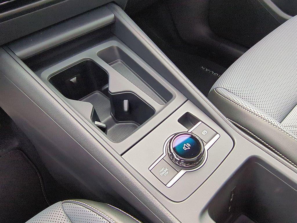 new 2025 Volkswagen Tiguan car, priced at $38,257