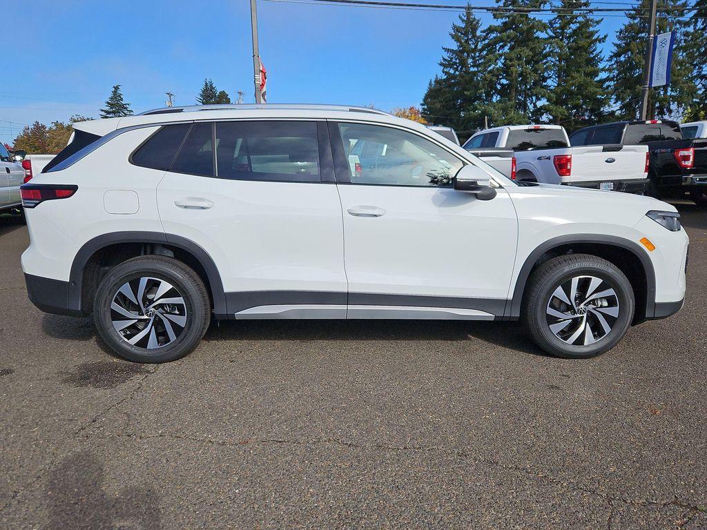 new 2025 Volkswagen Tiguan car, priced at $31,382