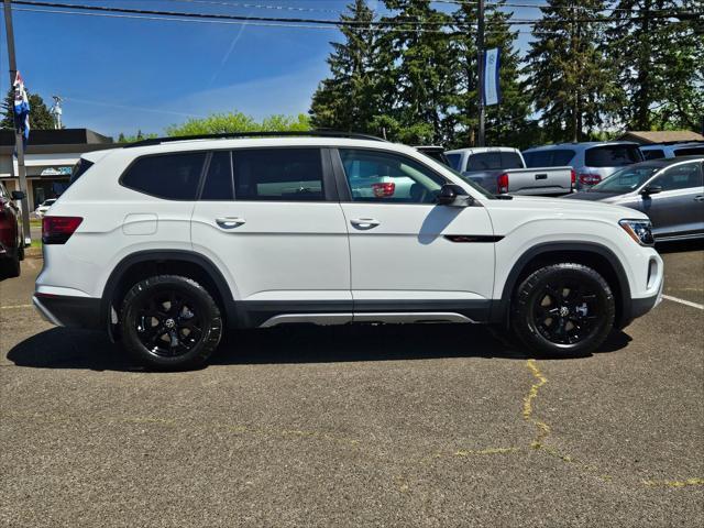 new 2025 Volkswagen Atlas car, priced at $46,013