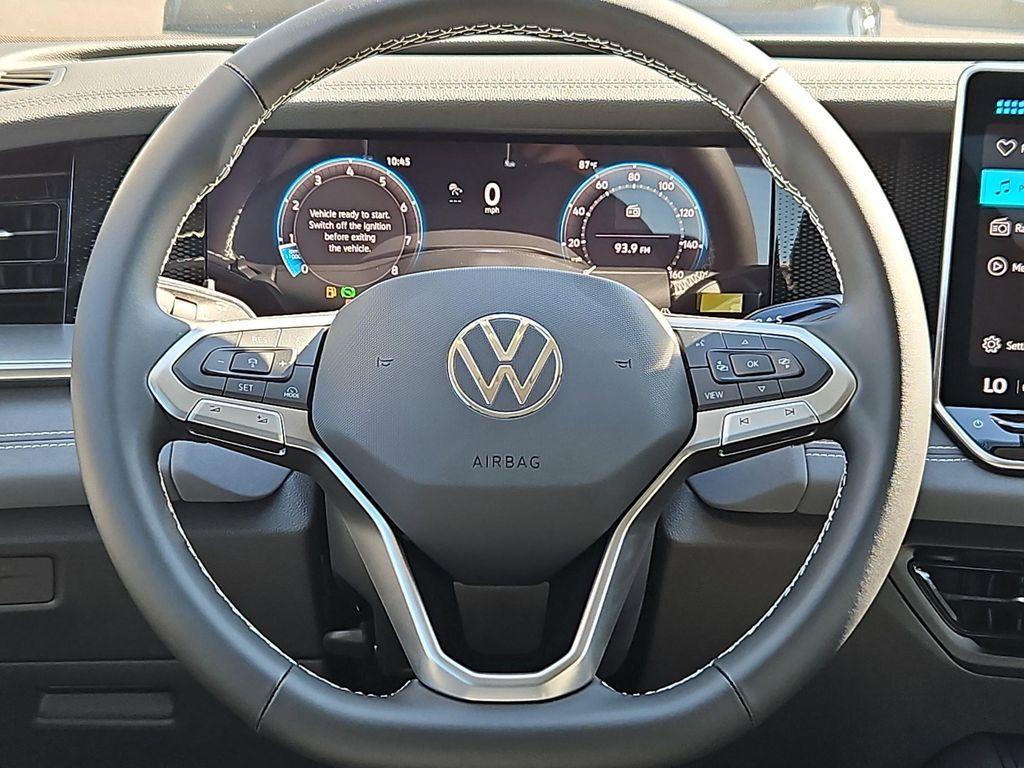 new 2025 Volkswagen Tiguan car, priced at $35,930
