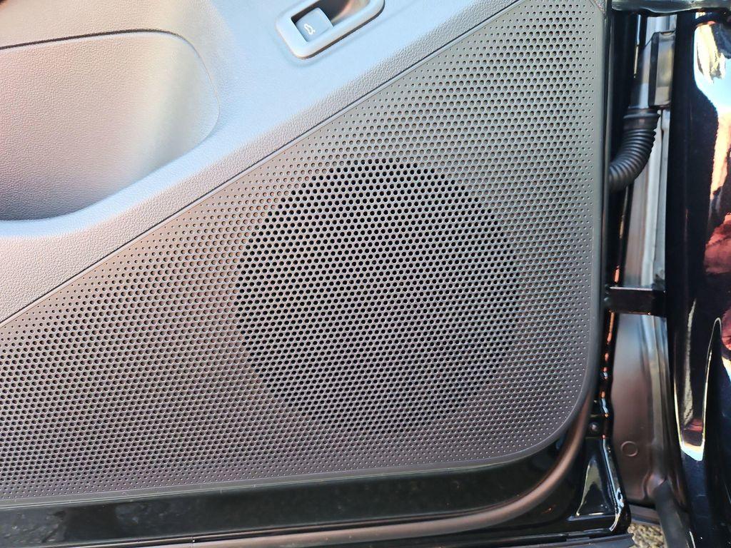new 2025 Volkswagen Tiguan car, priced at $35,930