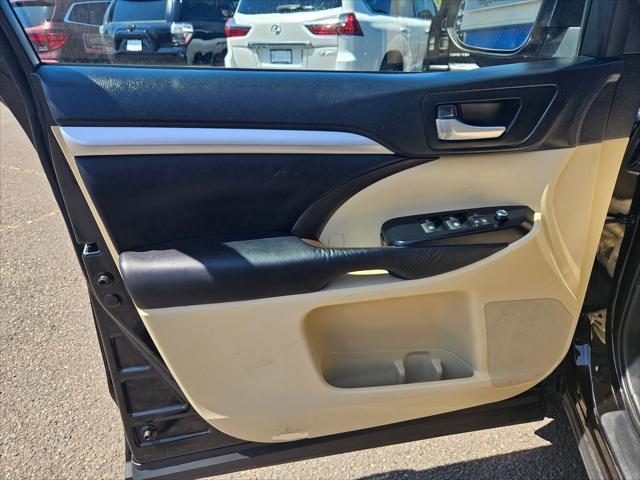 used 2015 Toyota Highlander car, priced at $21,990