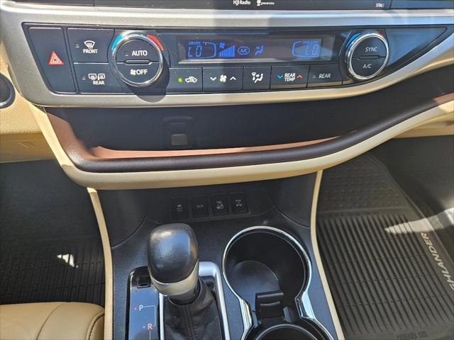 used 2015 Toyota Highlander car, priced at $21,990