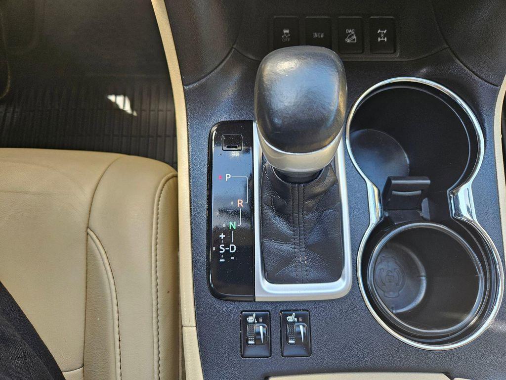 used 2015 Toyota Highlander car, priced at $20,990