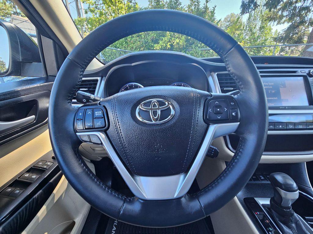 used 2015 Toyota Highlander car, priced at $20,990