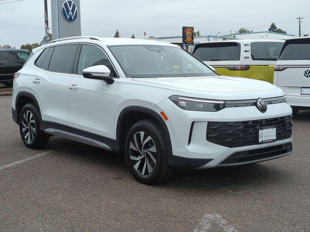 new 2025 Volkswagen Tiguan car, priced at $32,777