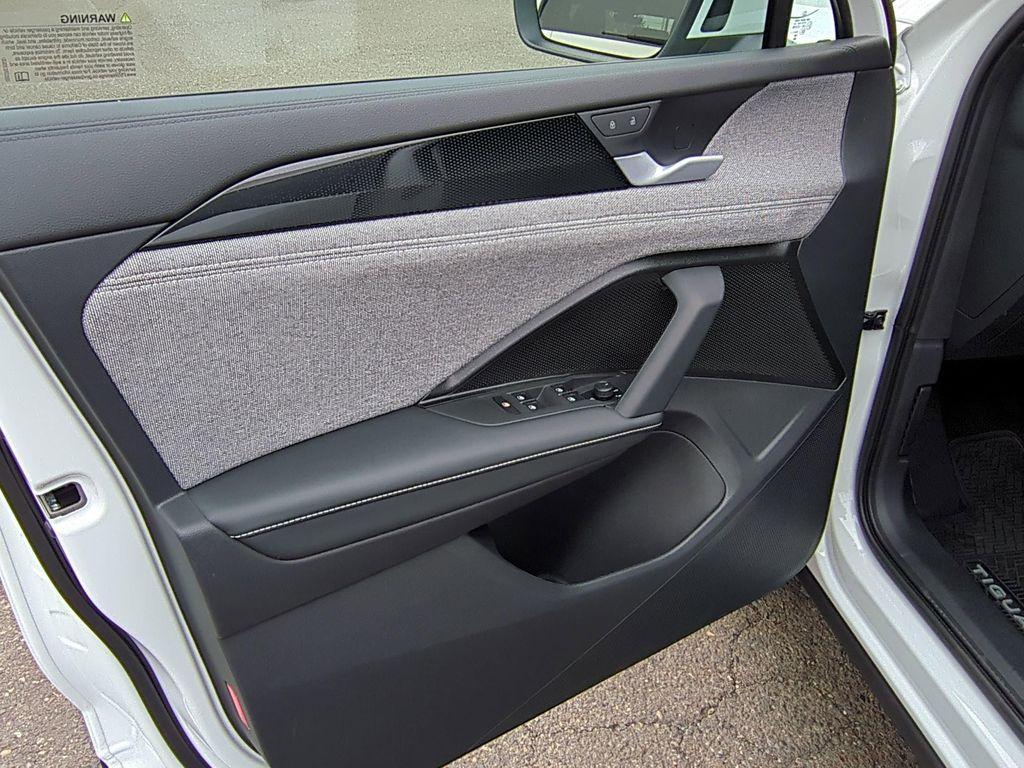 new 2025 Volkswagen Tiguan car, priced at $32,777