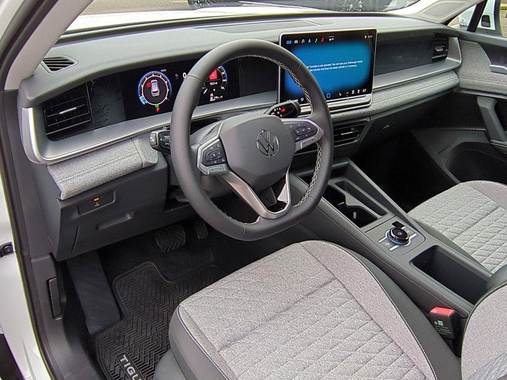 new 2025 Volkswagen Tiguan car, priced at $32,777