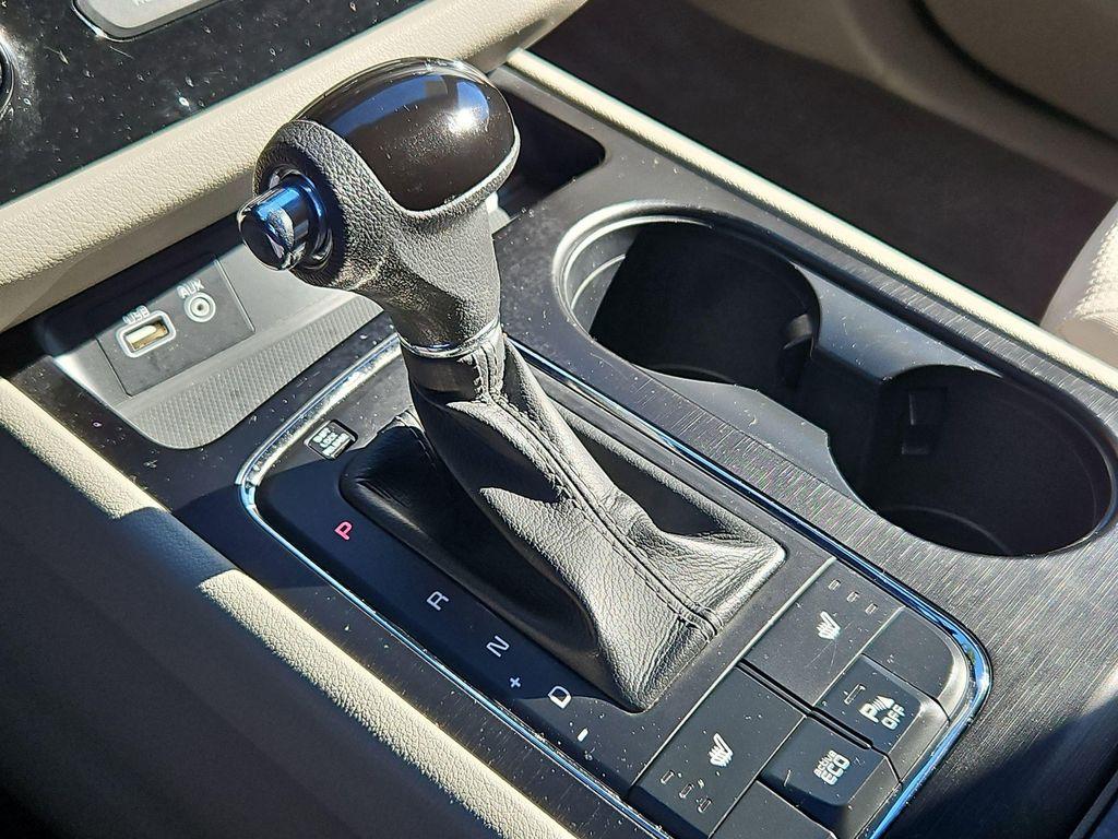 used 2016 Kia Sedona car, priced at $10,498