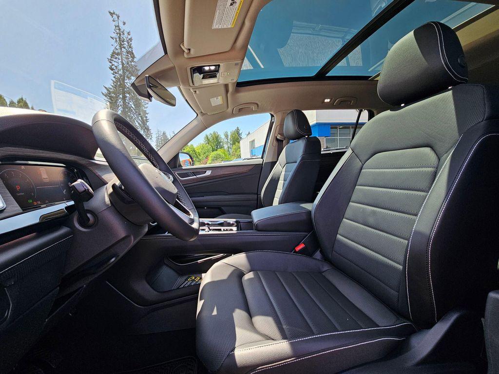 new 2025 Volkswagen Atlas car, priced at $45,786
