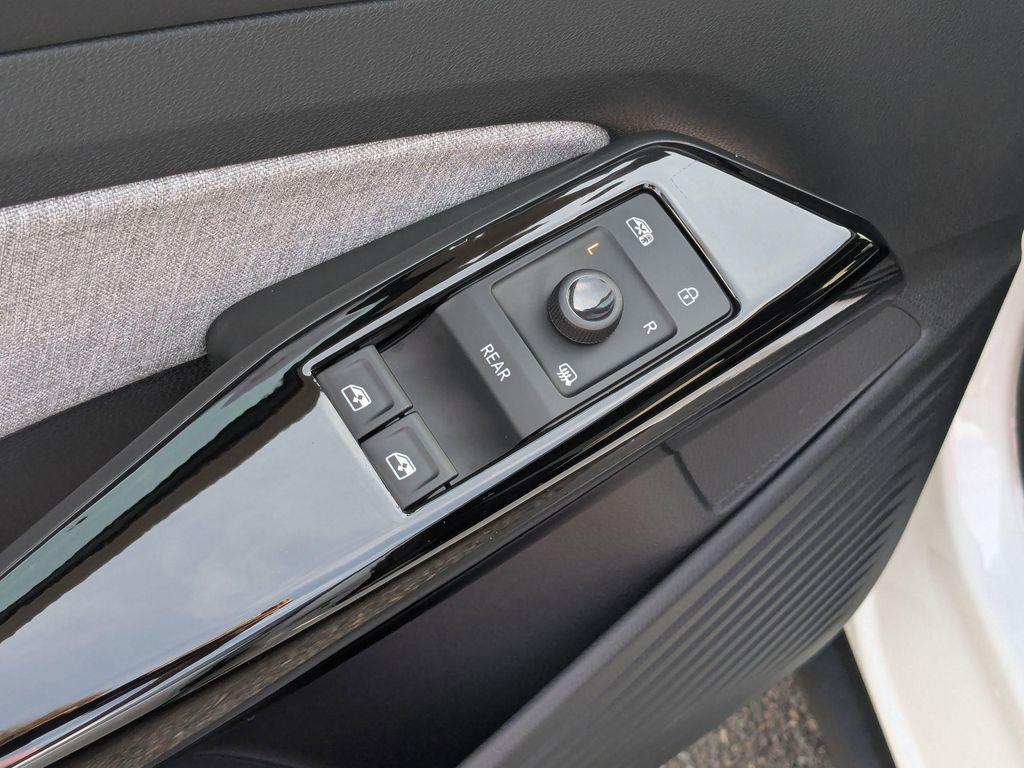 new 2025 Volkswagen ID.4 car, priced at $41,320