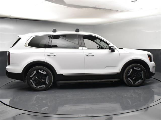 used 2025 Kia Telluride car, priced at $43,610