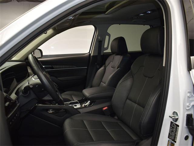 used 2025 Kia Telluride car, priced at $43,610