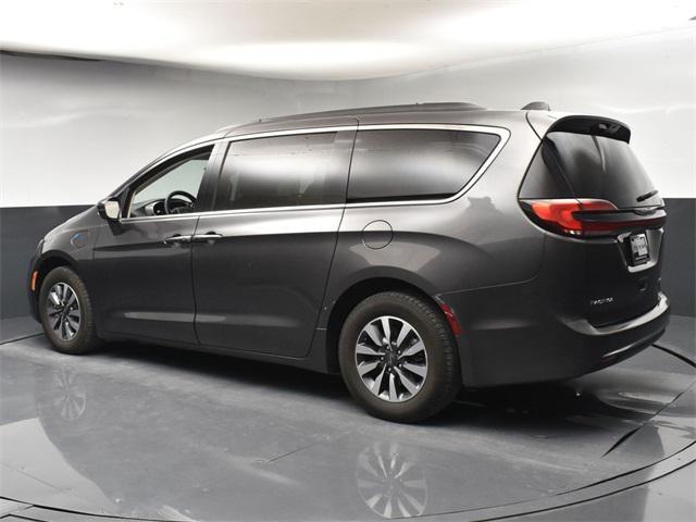 used 2021 Chrysler Pacifica Hybrid car, priced at $19,777