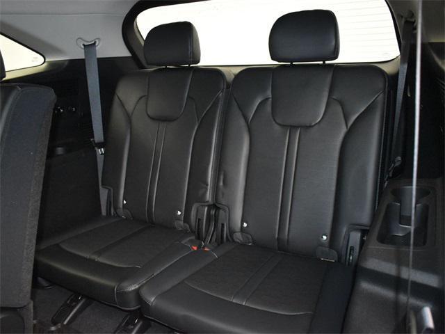 used 2025 Kia Sorento car, priced at $32,314