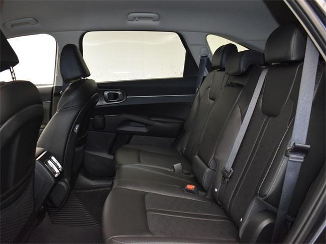 used 2025 Kia Sorento car, priced at $32,314