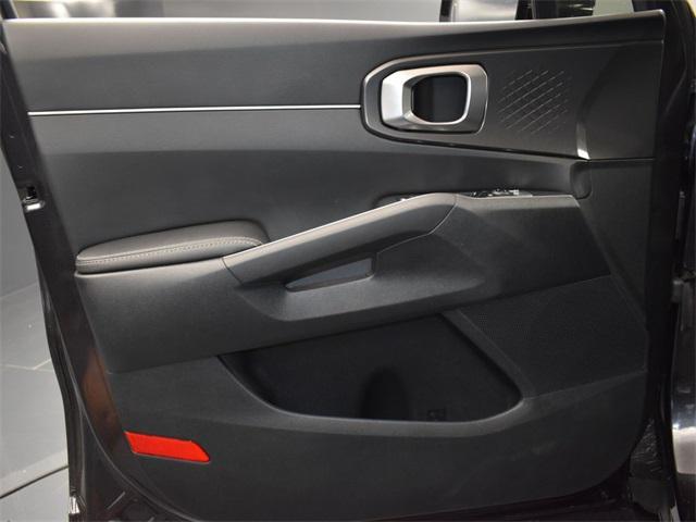 used 2025 Kia Sorento car, priced at $32,314
