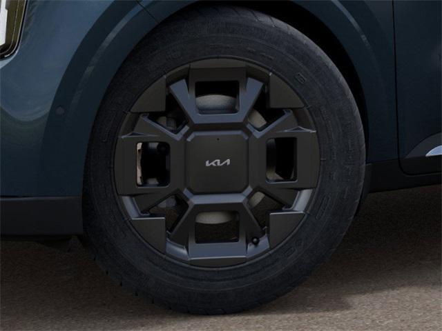 new 2025 Kia Carnival Hybrid car, priced at $47,645