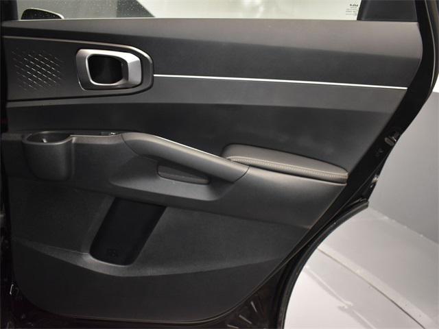 used 2025 Kia Sorento car, priced at $33,621