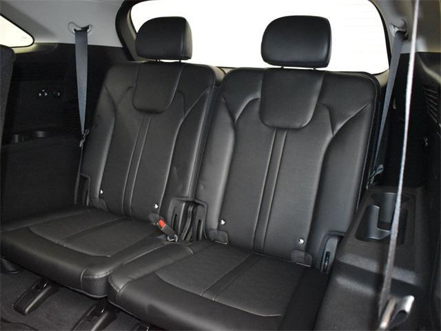 used 2025 Kia Sorento car, priced at $33,621