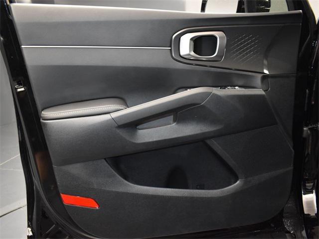 used 2025 Kia Sorento car, priced at $33,621