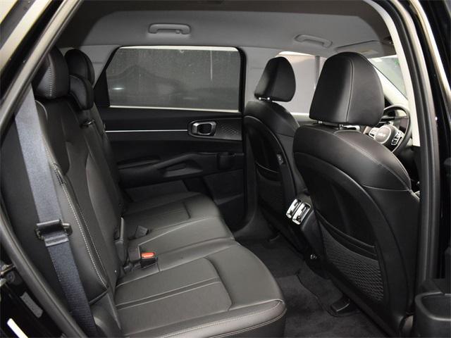 used 2025 Kia Sorento car, priced at $33,621