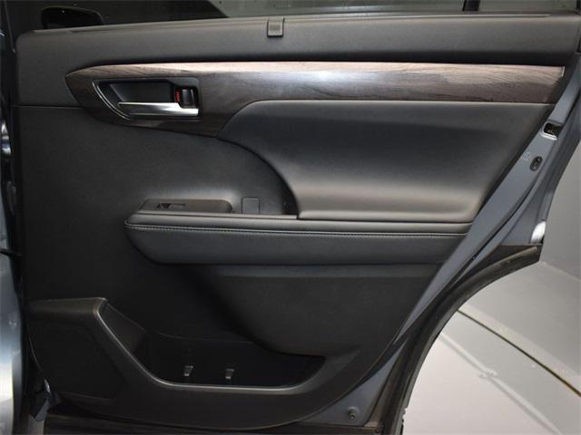 used 2022 Toyota Highlander Hybrid car, priced at $40,797
