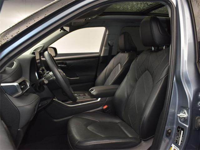 used 2022 Toyota Highlander Hybrid car, priced at $40,797