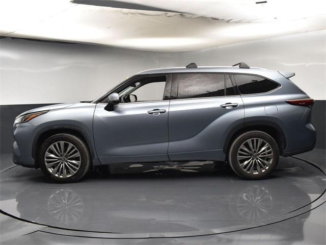 used 2022 Toyota Highlander Hybrid car, priced at $40,797