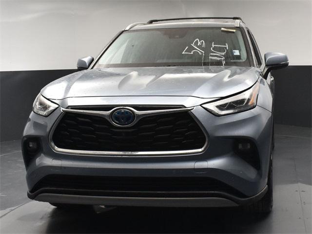used 2022 Toyota Highlander Hybrid car, priced at $40,797