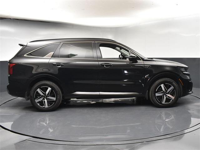 used 2021 Kia Sorento car, priced at $21,572