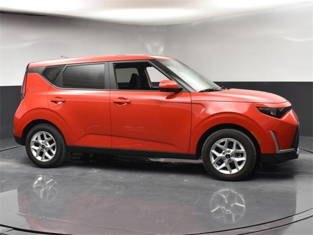 used 2024 Kia Soul car, priced at $17,991