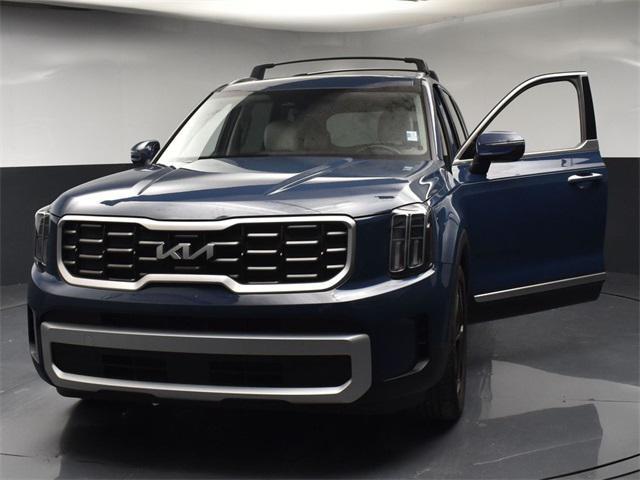 used 2025 Kia Telluride car, priced at $39,615