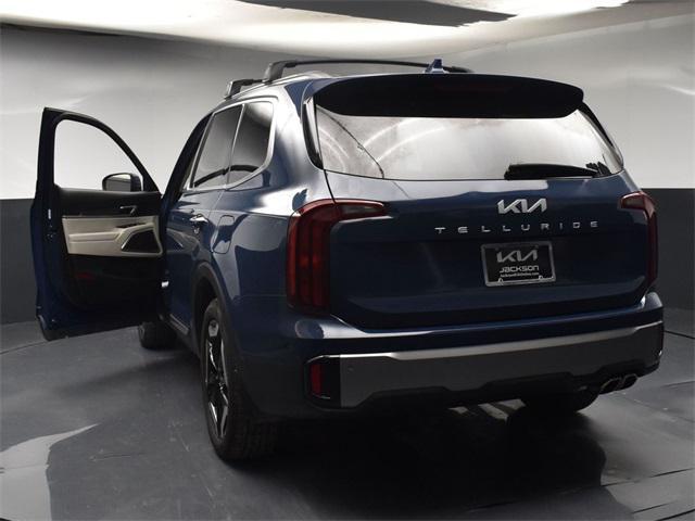used 2025 Kia Telluride car, priced at $39,615