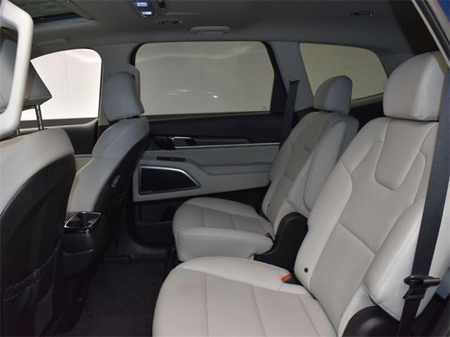 used 2025 Kia Telluride car, priced at $39,615