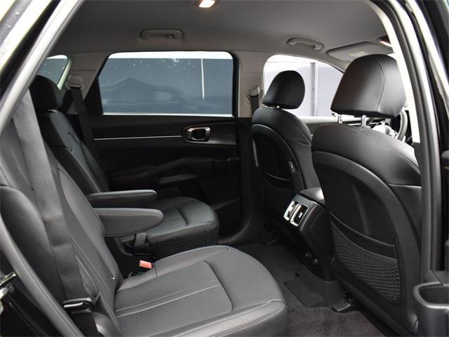 used 2023 Kia Sorento Hybrid car, priced at $31,291