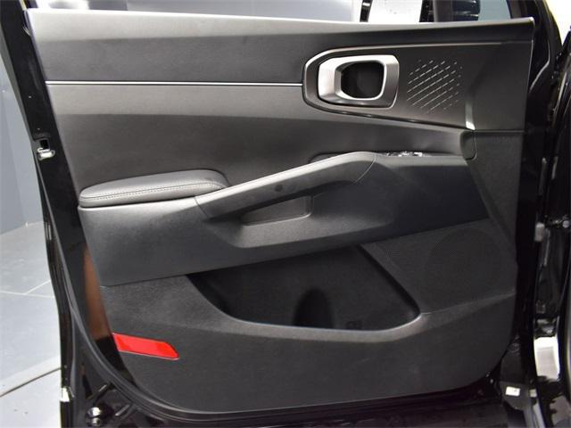 used 2023 Kia Sorento Hybrid car, priced at $31,291