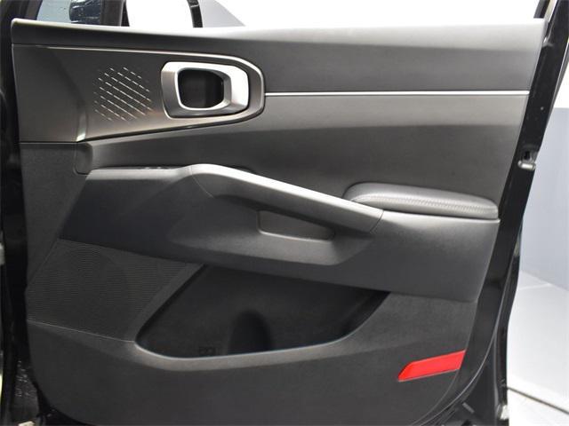 used 2023 Kia Sorento Hybrid car, priced at $31,291
