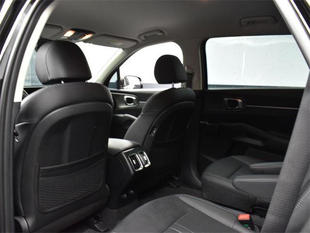 used 2023 Kia Sorento Hybrid car, priced at $31,291