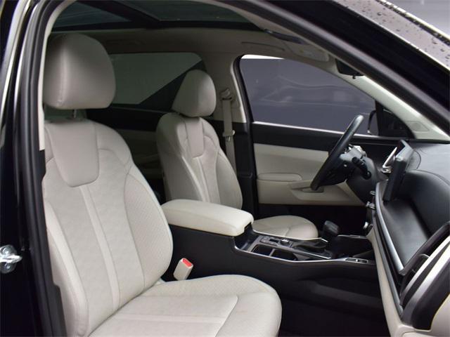 used 2024 Kia Sorento car, priced at $30,510