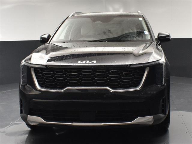 used 2024 Kia Sorento car, priced at $30,510