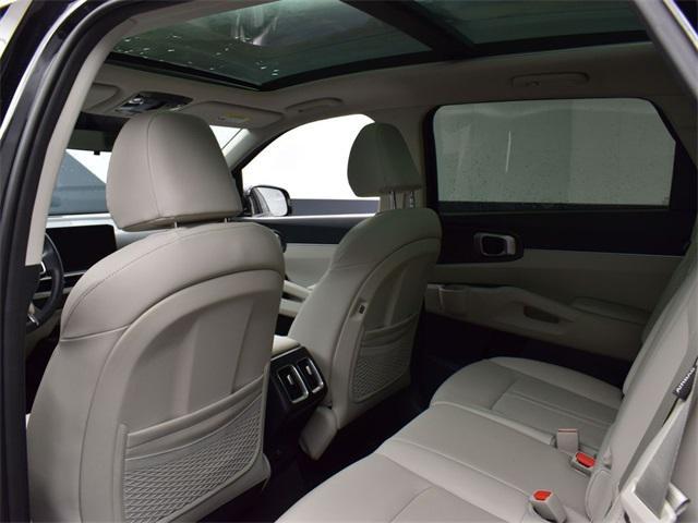 used 2024 Kia Sorento car, priced at $30,510