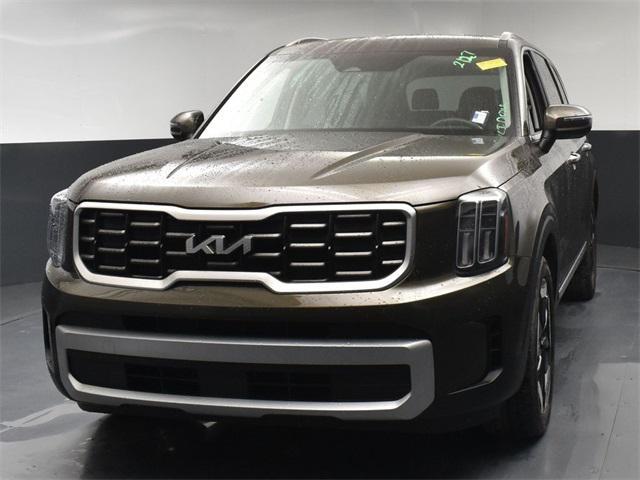 used 2024 Kia Telluride car, priced at $33,780