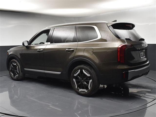 used 2024 Kia Telluride car, priced at $33,780