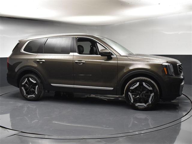 used 2024 Kia Telluride car, priced at $33,780