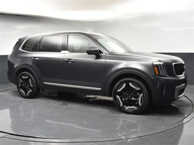 used 2023 Kia Telluride car, priced at $32,997